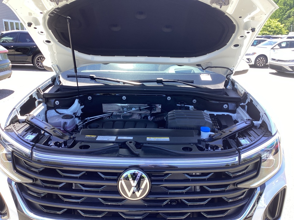 1V2BC2CA2TC228583 2026 Volkswagen Atlas Cross Sport SEL