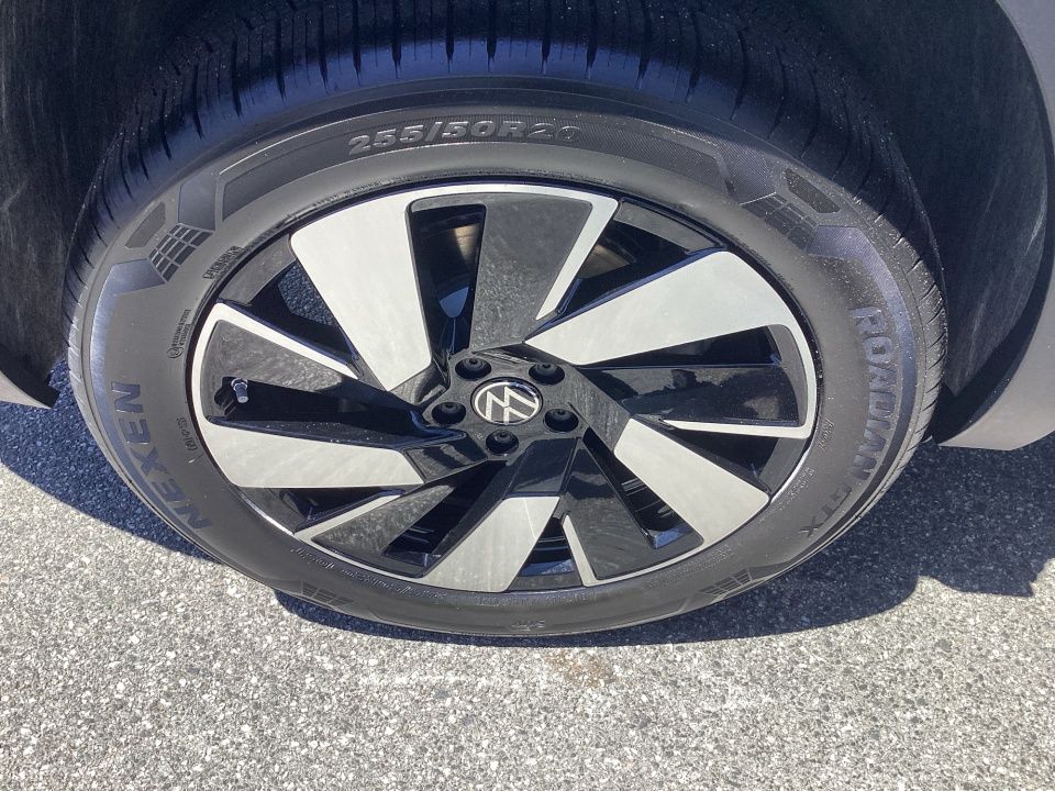 1V2BC2CA2TC228583 2026 Volkswagen Atlas Cross Sport SEL