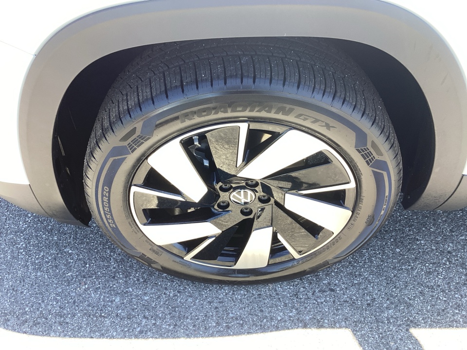 1V2BC2CA2TC228583 2026 Volkswagen Atlas Cross Sport SEL