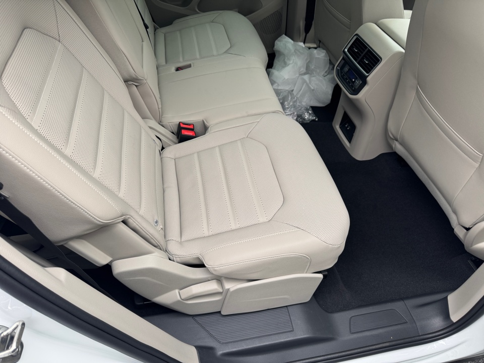 1V2BN2CA0TC534983 2026 Volkswagen Atlas SEL