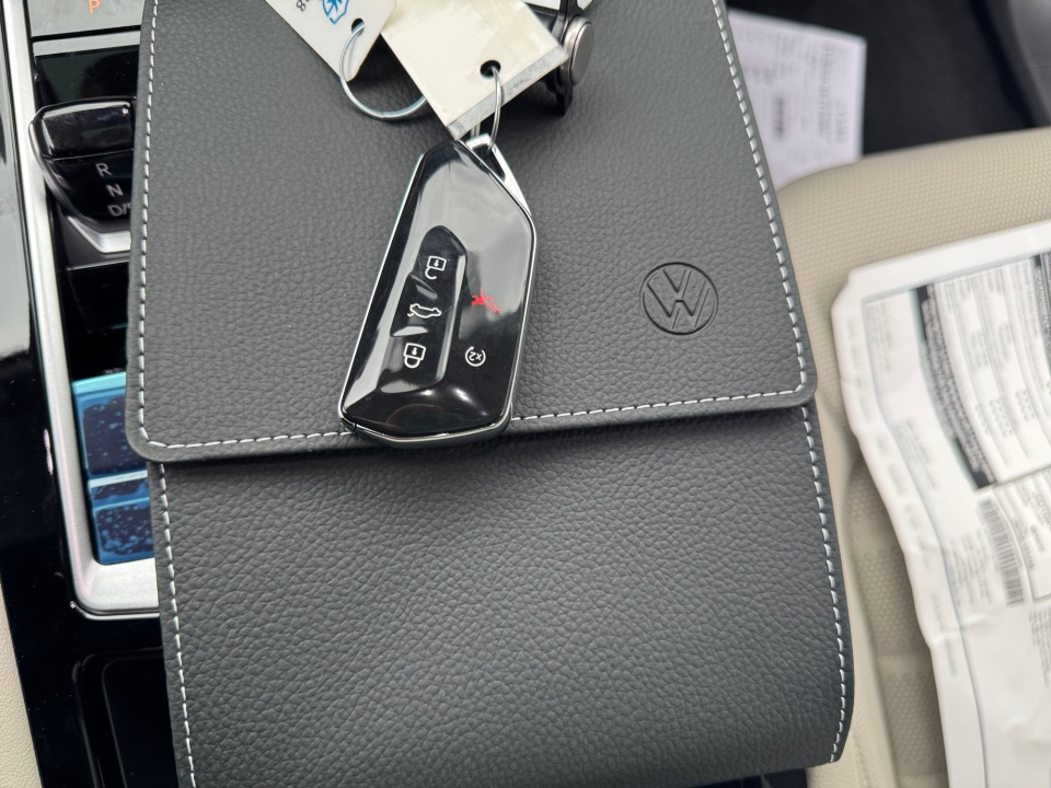 1V2BN2CA0TC534983 2026 Volkswagen Atlas SEL