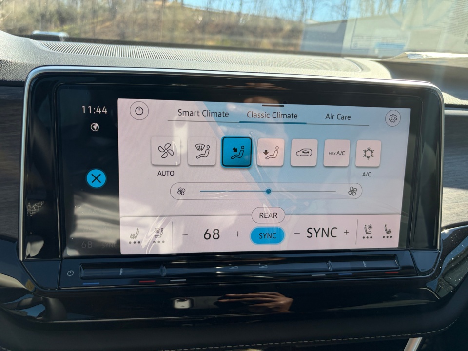 1V2BN2CA1TC546172 2026 Volkswagen Atlas SEL