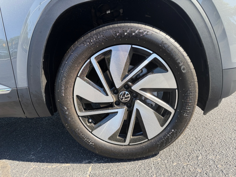 1V2BN2CA5TC558261 2026 Volkswagen Atlas SEL