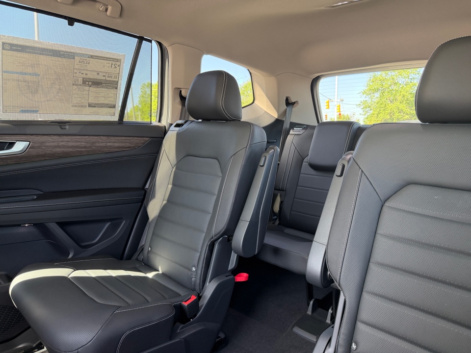 1V2BN2CA5TC558261 2026 Volkswagen Atlas SEL