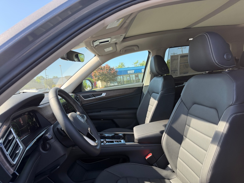 1V2BN2CA5TC558261 2026 Volkswagen Atlas SEL
