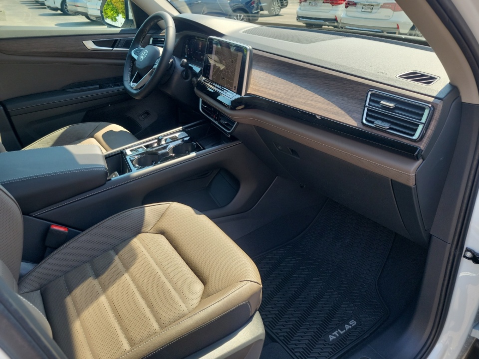 1V2BN2CA8TC557086 2026 Volkswagen Atlas SEL