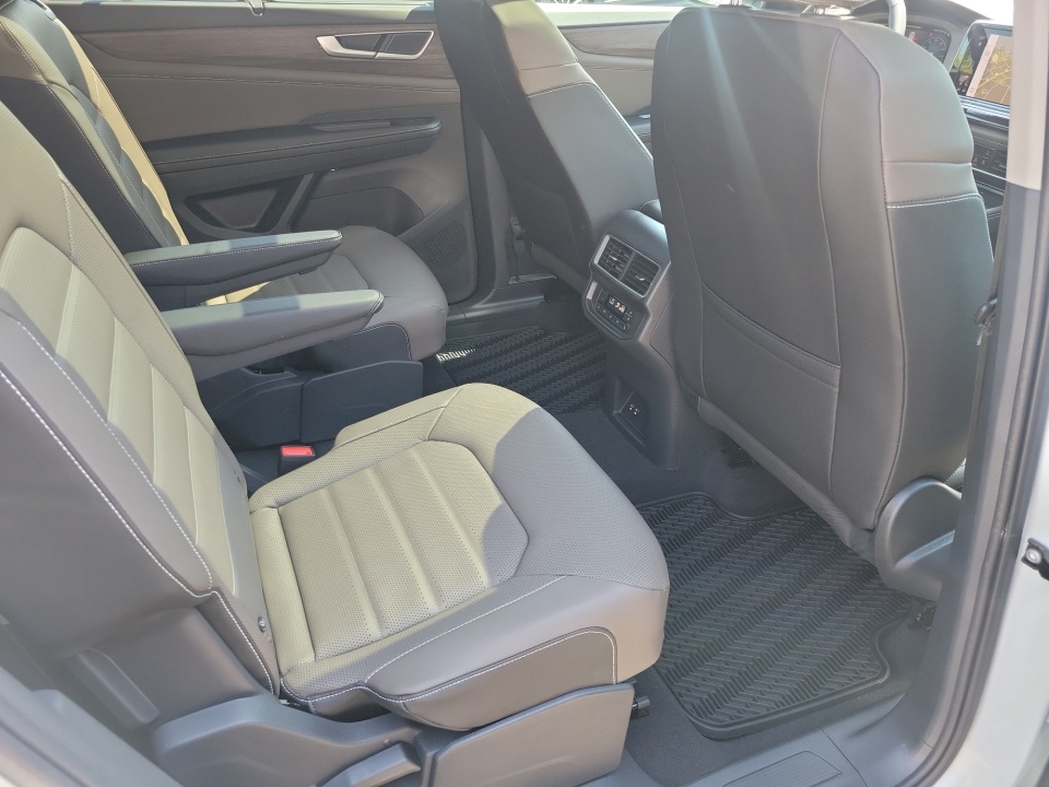 1V2BN2CA8TC557086 2026 Volkswagen Atlas SEL