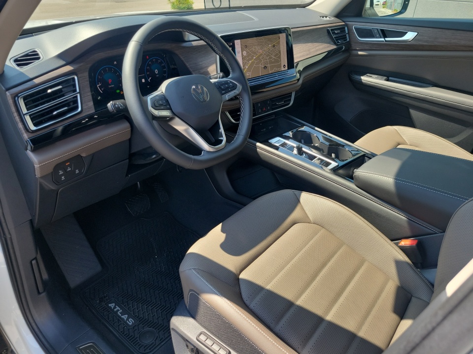 1V2BN2CA8TC557086 2026 Volkswagen Atlas SEL