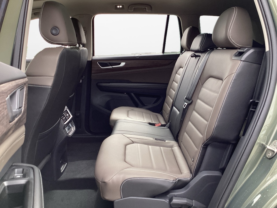 1V2BN2CA9TC559395 2026 Volkswagen Atlas SEL