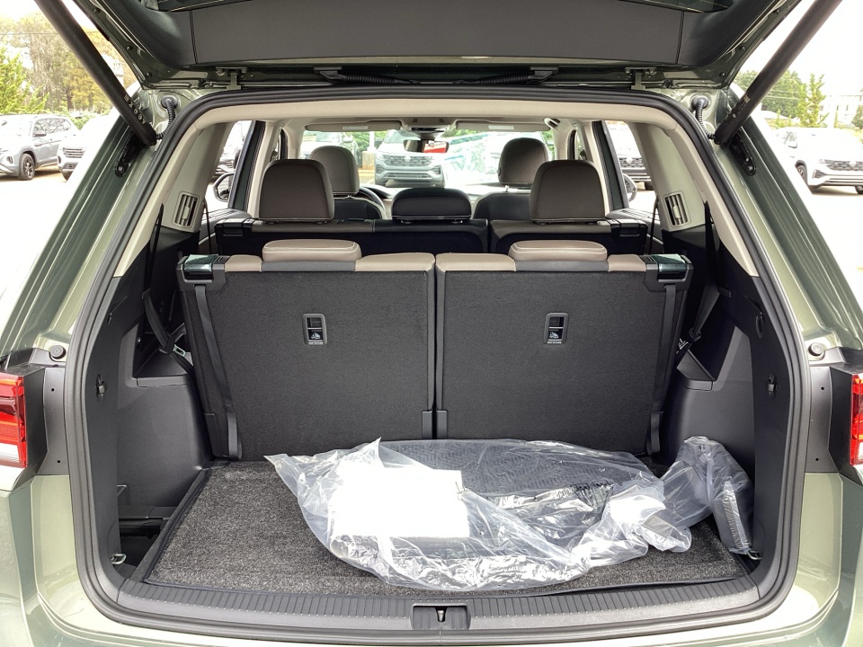 1V2BN2CA9TC559395 2026 Volkswagen Atlas SEL