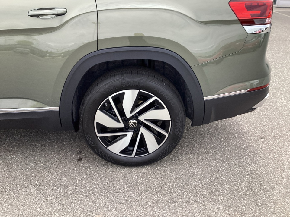 1V2BN2CA9TC559395 2026 Volkswagen Atlas SEL