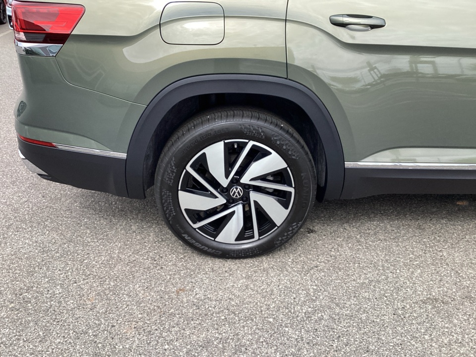 1V2BN2CA9TC559395 2026 Volkswagen Atlas SEL