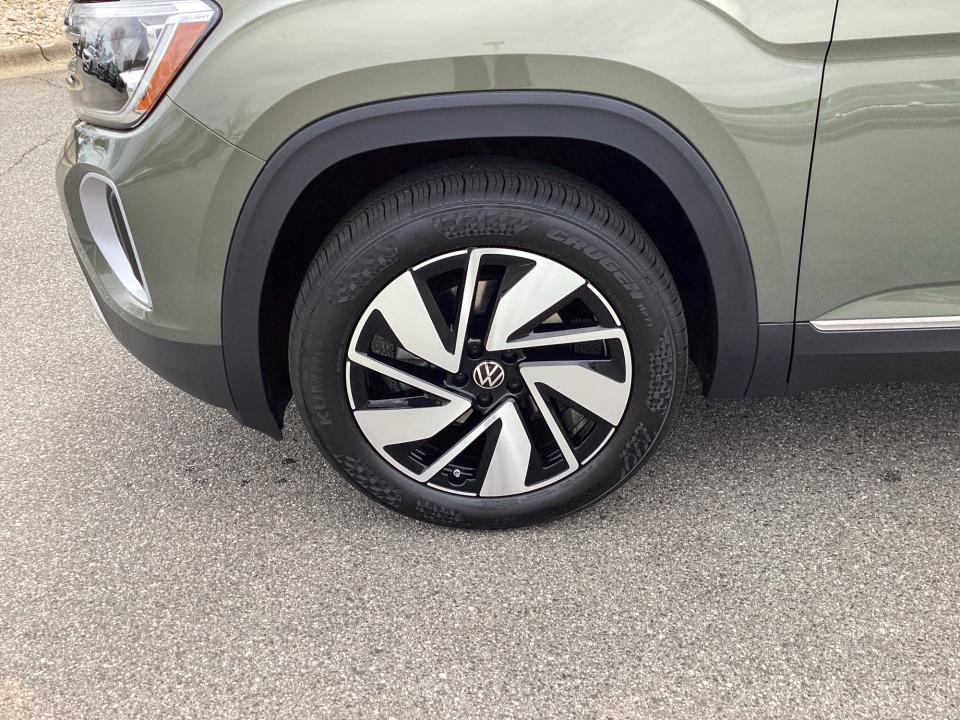 1V2BN2CA9TC559395 2026 Volkswagen Atlas SEL