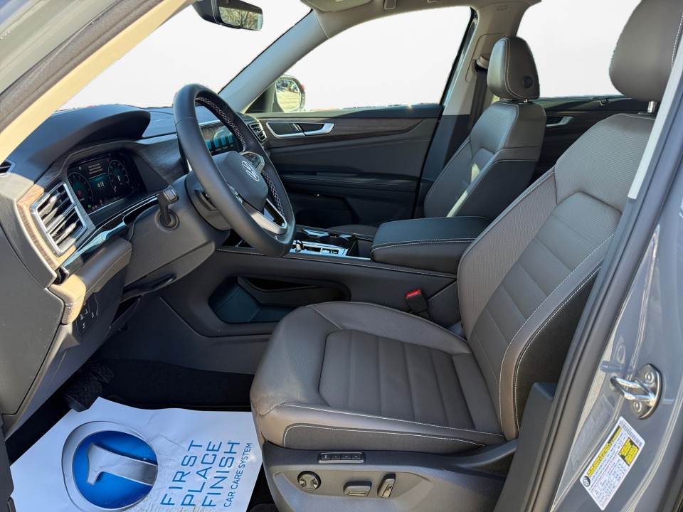 1V2BN2CAXTC534215 2026 Volkswagen Atlas SEL