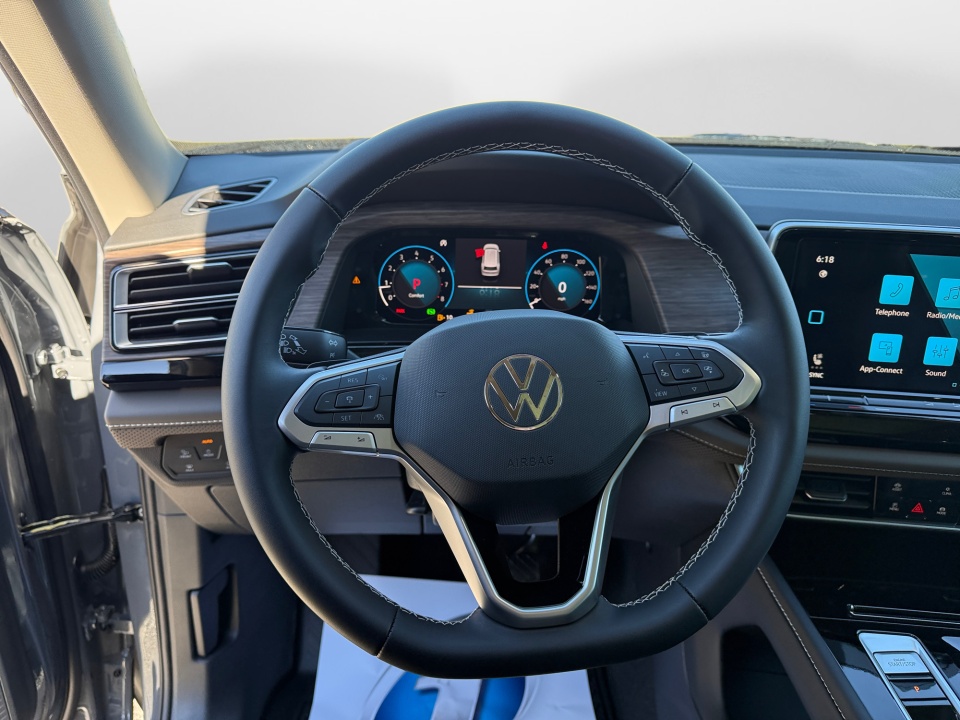 1V2BN2CAXTC534215 2026 Volkswagen Atlas SEL