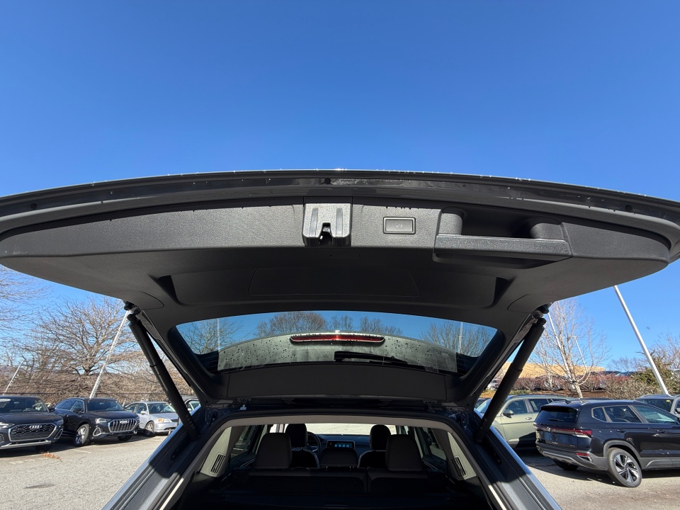 1V2BN2CAXTC534215 2026 Volkswagen Atlas SEL