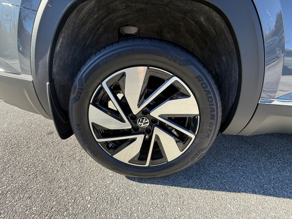 1V2BN2CAXTC534215 2026 Volkswagen Atlas SEL