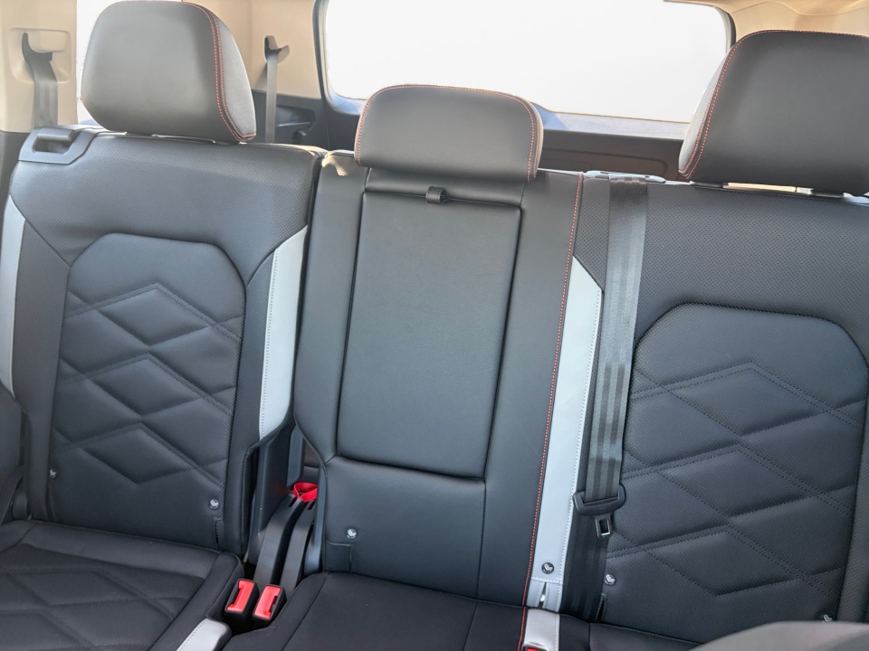 1V2CN2CA0TC540593 2026 Volkswagen Atlas Peak Edition