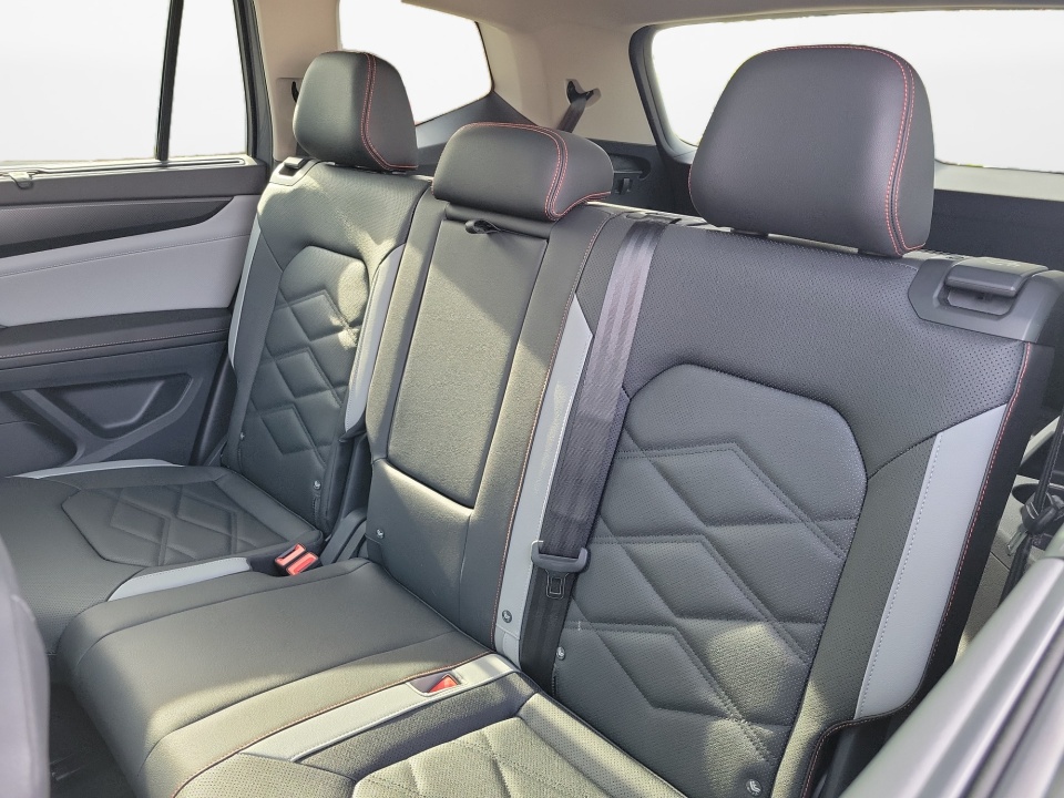 1V2CN2CAXTC549009 2026 Volkswagen Atlas Peak Edition