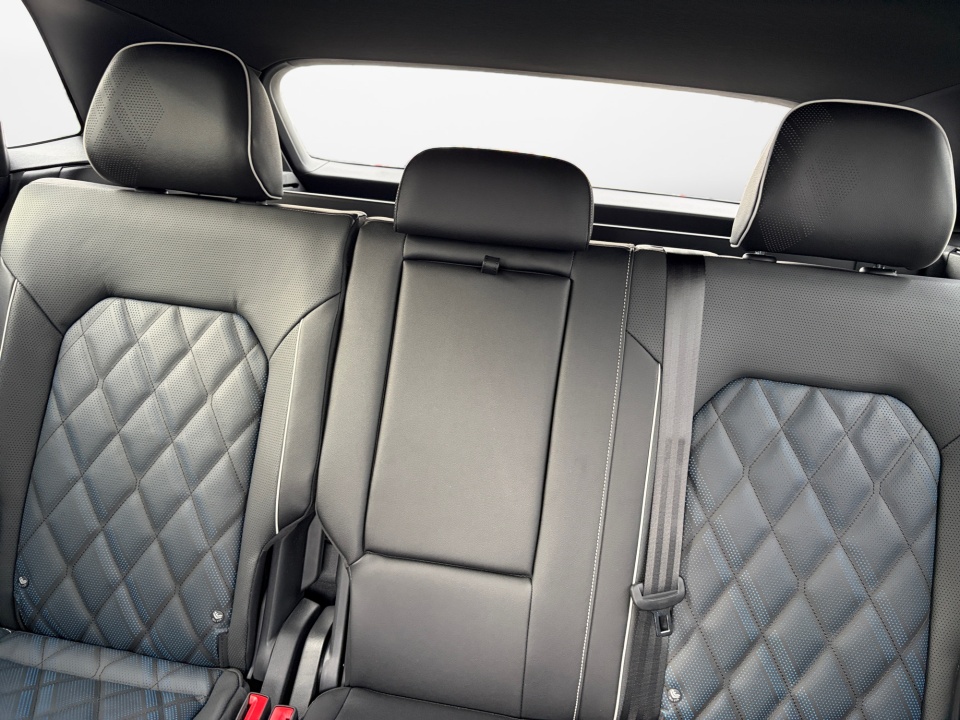 1V2FC2CA5TC215764 2026 Volkswagen Atlas Cross Sport SEL Premium R-Line