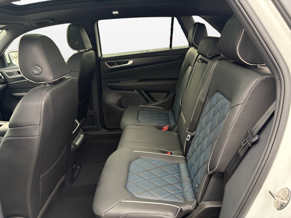 1V2FC2CA5TC215764 2026 Volkswagen Atlas Cross Sport SEL Premium R-Line