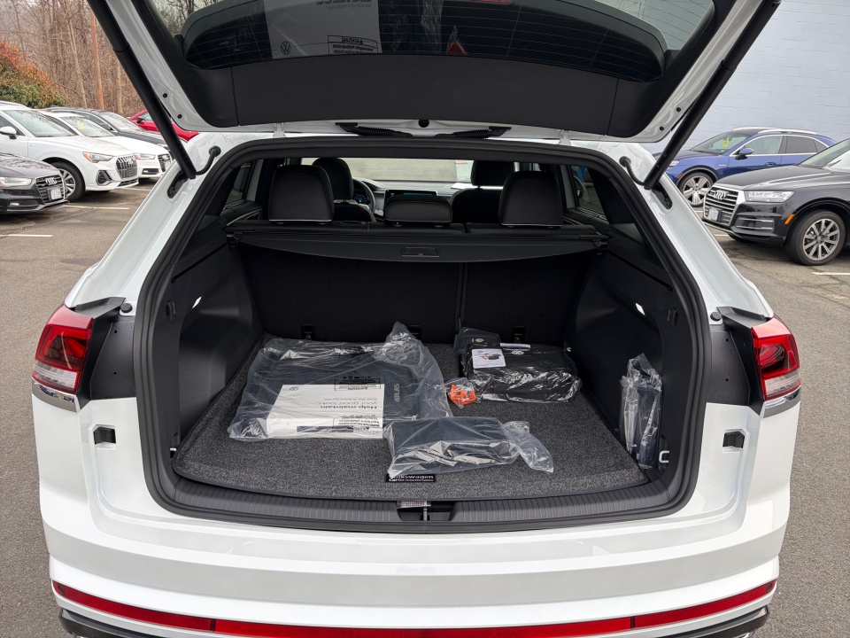 1V2FC2CA5TC215764 2026 Volkswagen Atlas Cross Sport SEL Premium R-Line