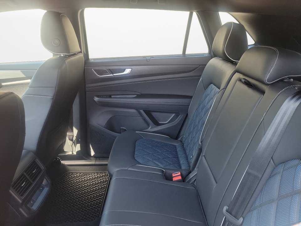1V2FC2CA8TC243669 2026 Volkswagen Atlas Cross Sport 2.0T SEL Premium R-Line