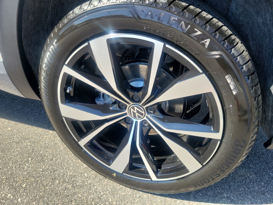 1V2FC2CA8TC243669 2026 Volkswagen Atlas Cross Sport 2.0T SEL Premium R-Line