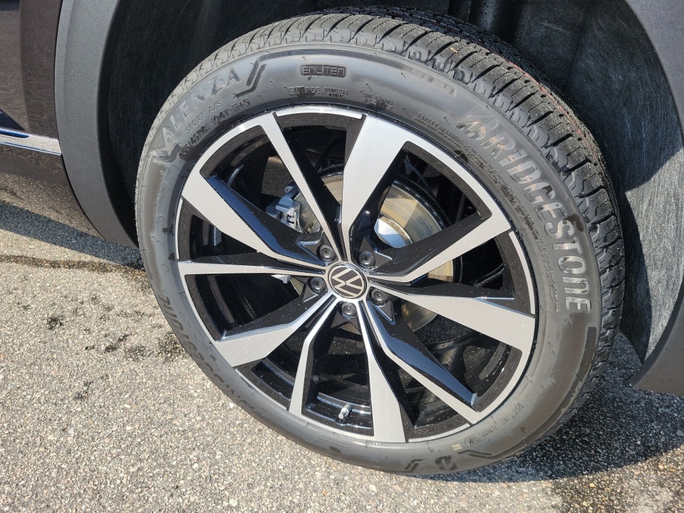 1V2FC2CA9TC241025 2026 Volkswagen Atlas Cross Sport 2.0T SEL Premium R-Line