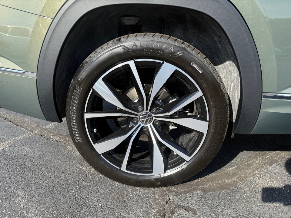 1V2FN2CA0TC576913 2026 Volkswagen Atlas SEL Premium R-Line