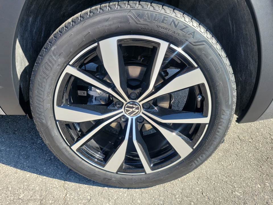 1V2FN2CA3TC572483 2026 Volkswagen Atlas SEL Premium R-Line