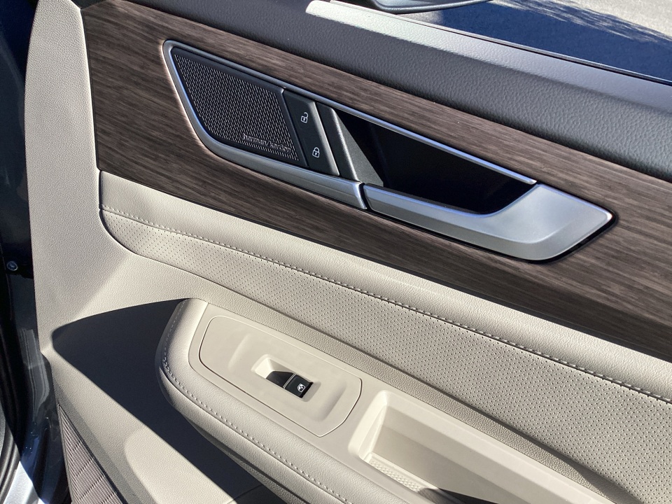 1V2FN2CA4TC527388 2026 Volkswagen Atlas SEL Premium R-Line