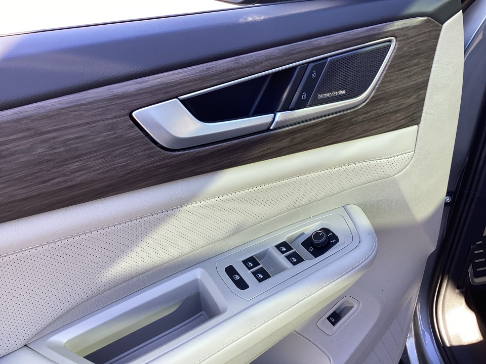 1V2FN2CA4TC527388 2026 Volkswagen Atlas SEL Premium R-Line