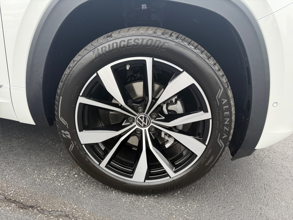 1V2FN2CA7TC568131 2026 Volkswagen Atlas SEL Premium R-Line