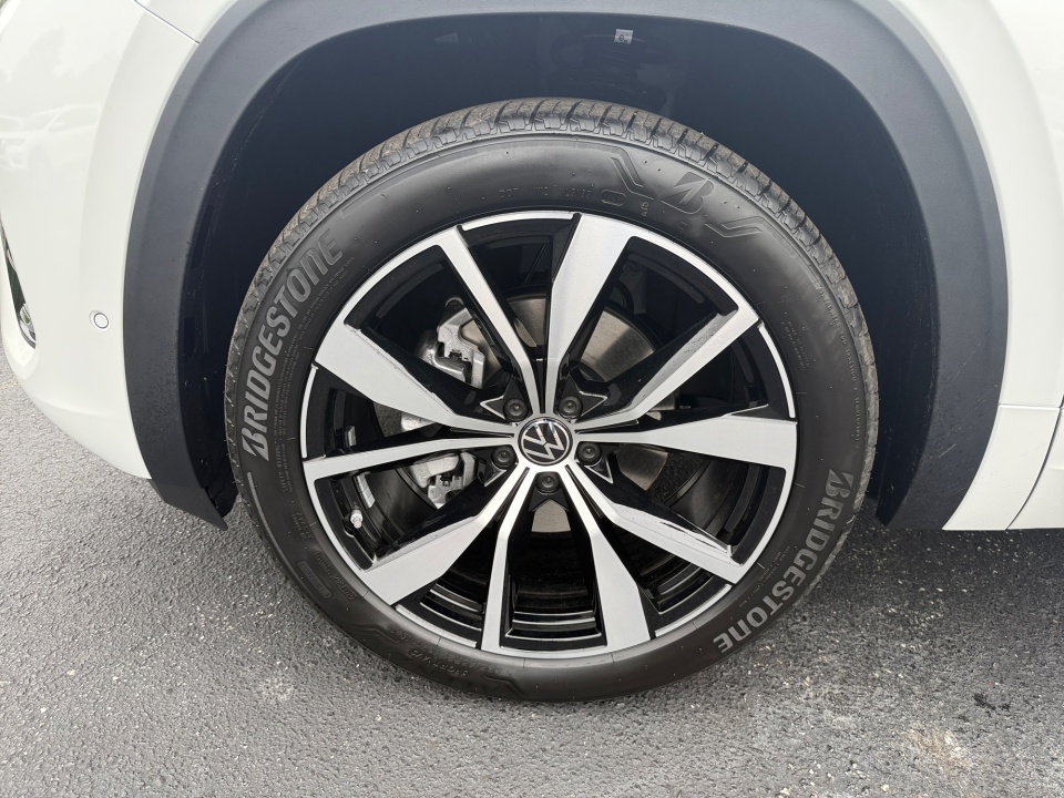 1V2FN2CA7TC568131 2026 Volkswagen Atlas SEL Premium R-Line