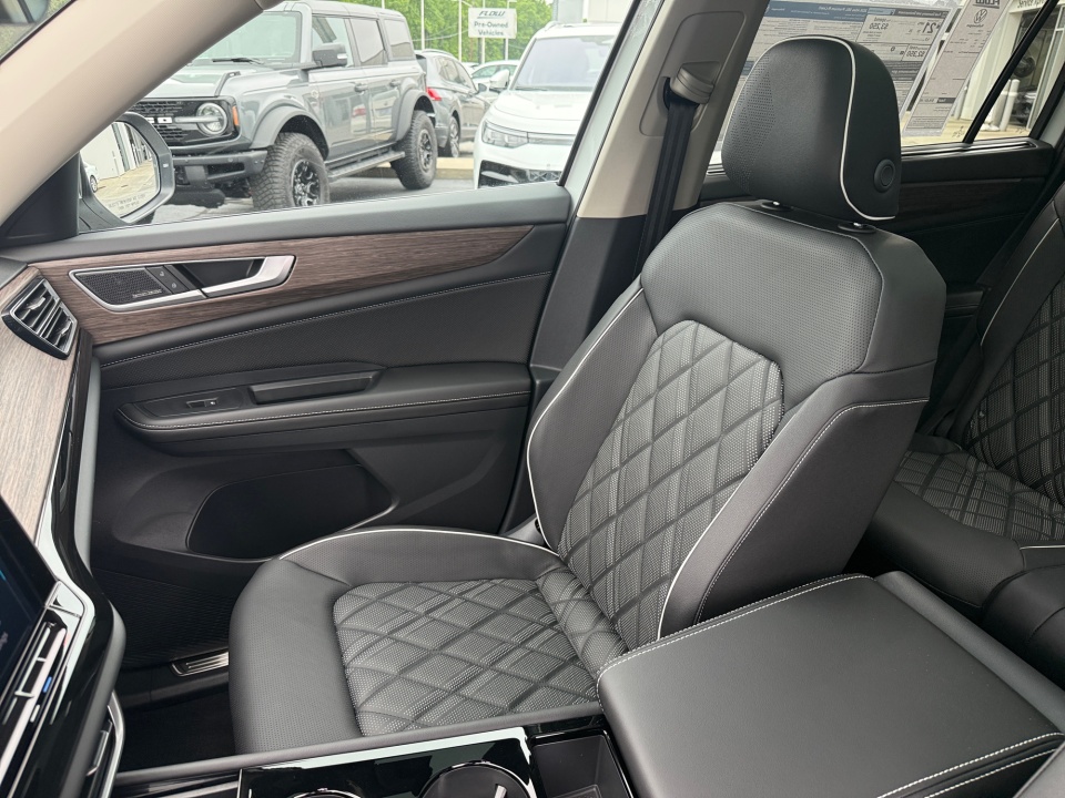 1V2FN2CA7TC568131 2026 Volkswagen Atlas SEL Premium R-Line