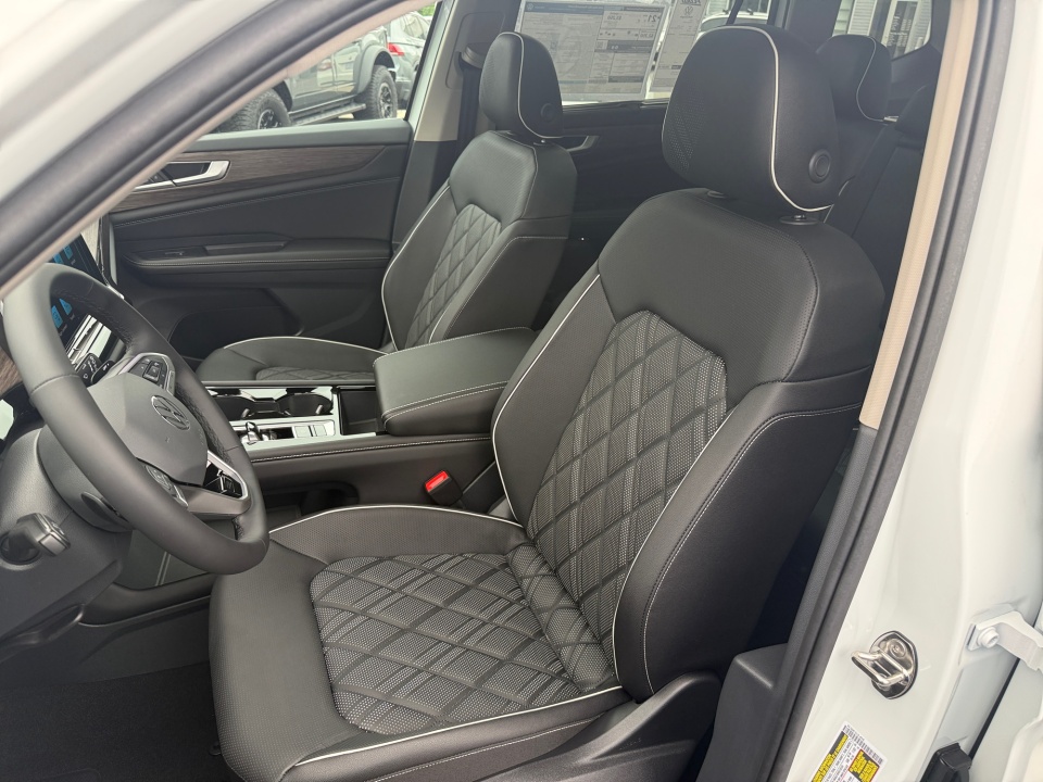 1V2FN2CA7TC568131 2026 Volkswagen Atlas SEL Premium R-Line