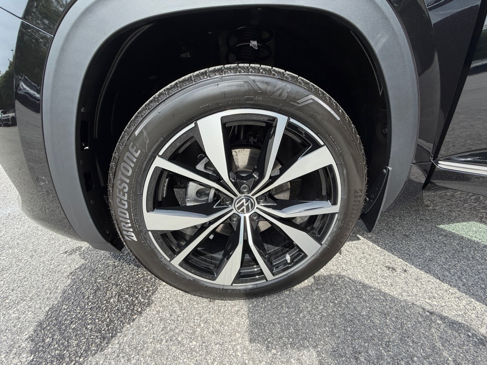 1V2FN2CA7TC569795 2026 Volkswagen Atlas SEL Premium R-Line