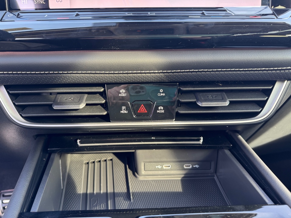 1V2FN2CA8TC508004 2026 Volkswagen Atlas SEL Premium R-Line