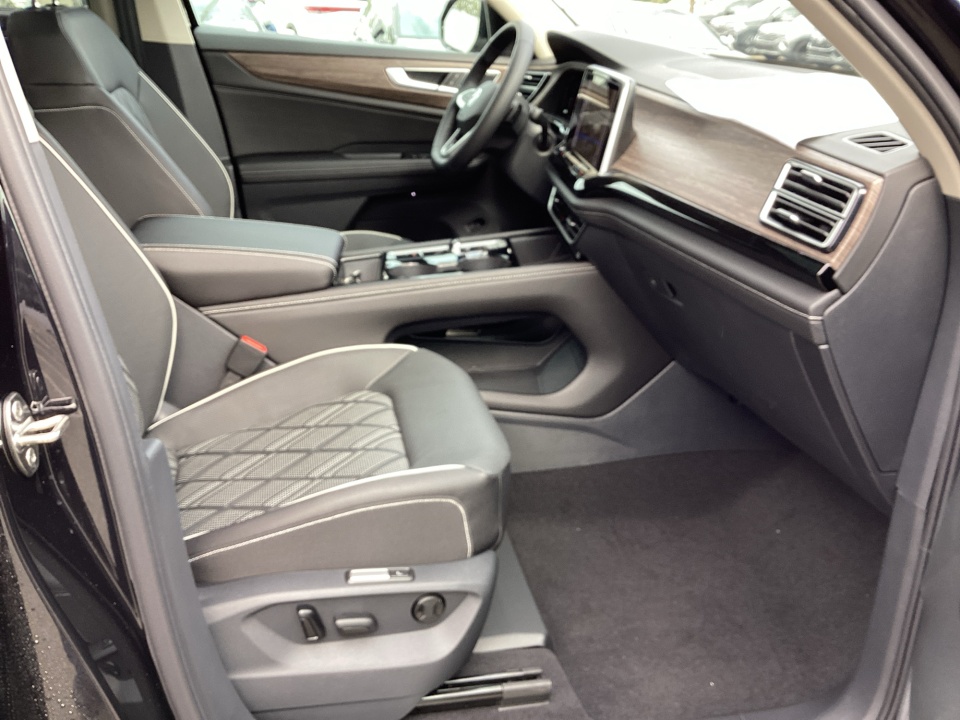 1V2FN2CA9TC542145 2026 Volkswagen Atlas SEL Premium R-Line