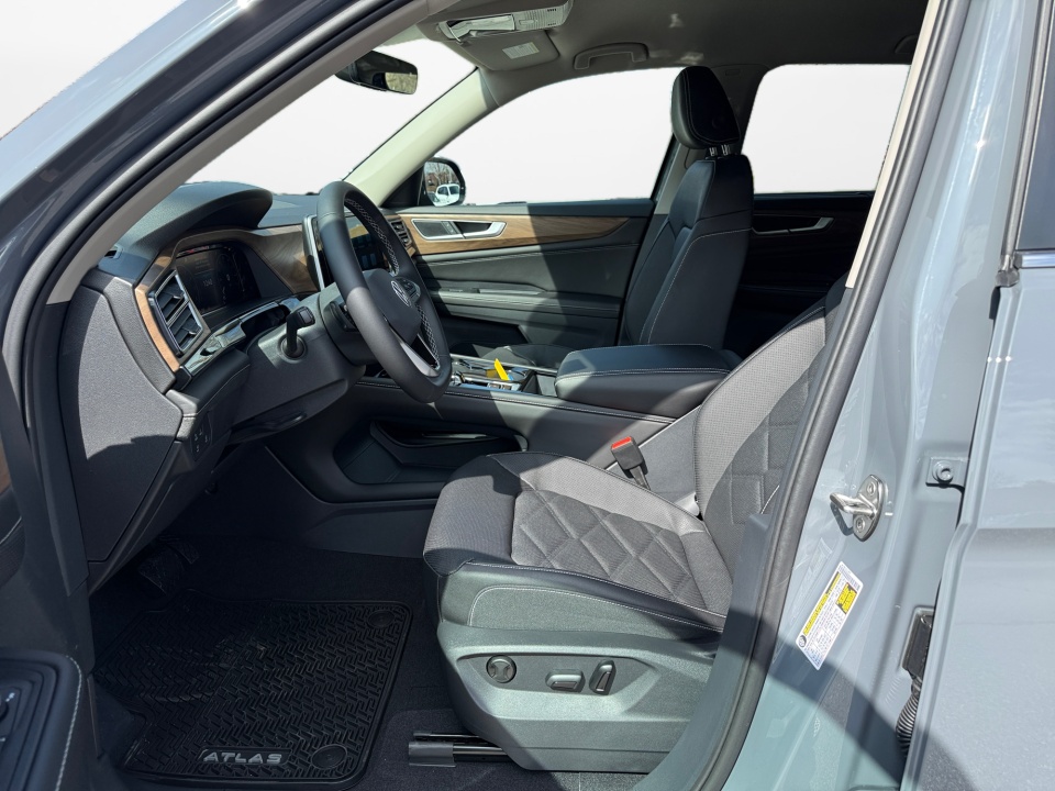 1V2HN2CA0TC548182 2026 Volkswagen Atlas SE with Technology