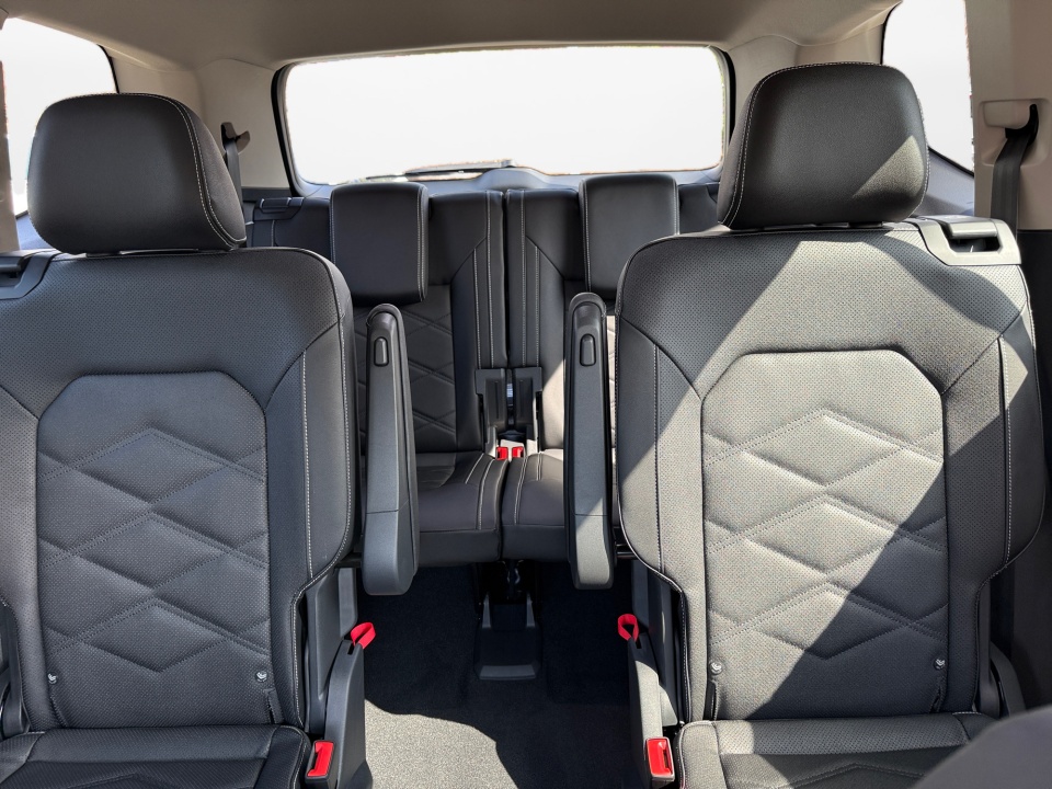 1V2HN2CA0TC548182 2026 Volkswagen Atlas SE with Technology