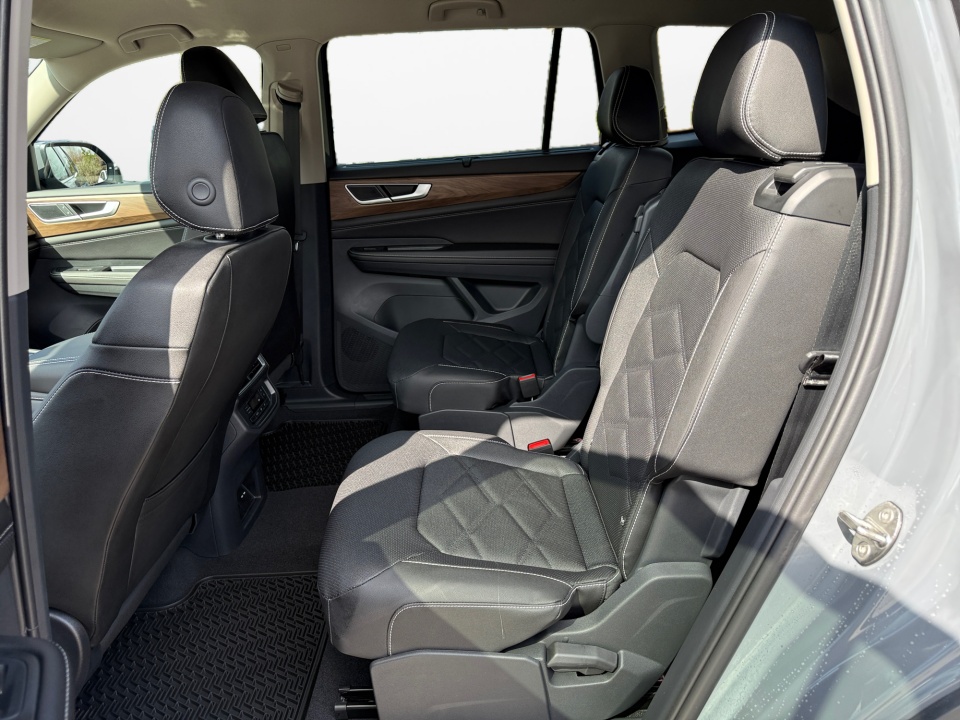 1V2HN2CA0TC548182 2026 Volkswagen Atlas SE with Technology