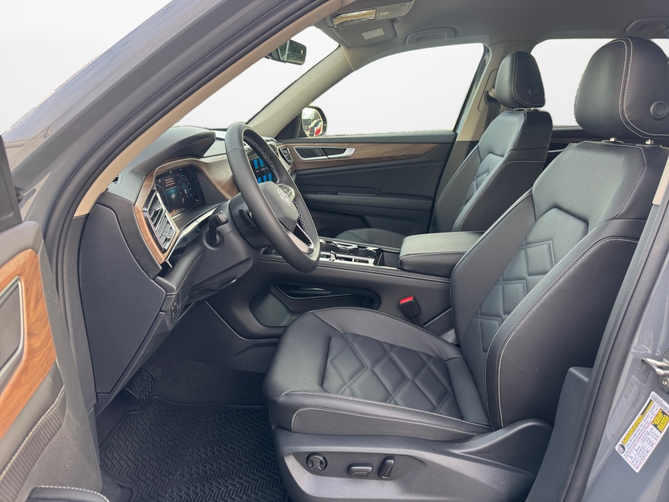 1V2HN2CA1TC534615 2026 Volkswagen Atlas SE with Technology