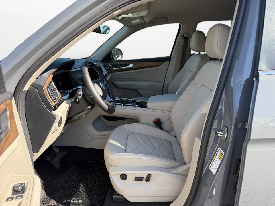 1V2HN2CA6TC501948 2026 Volkswagen Atlas SE with Technology