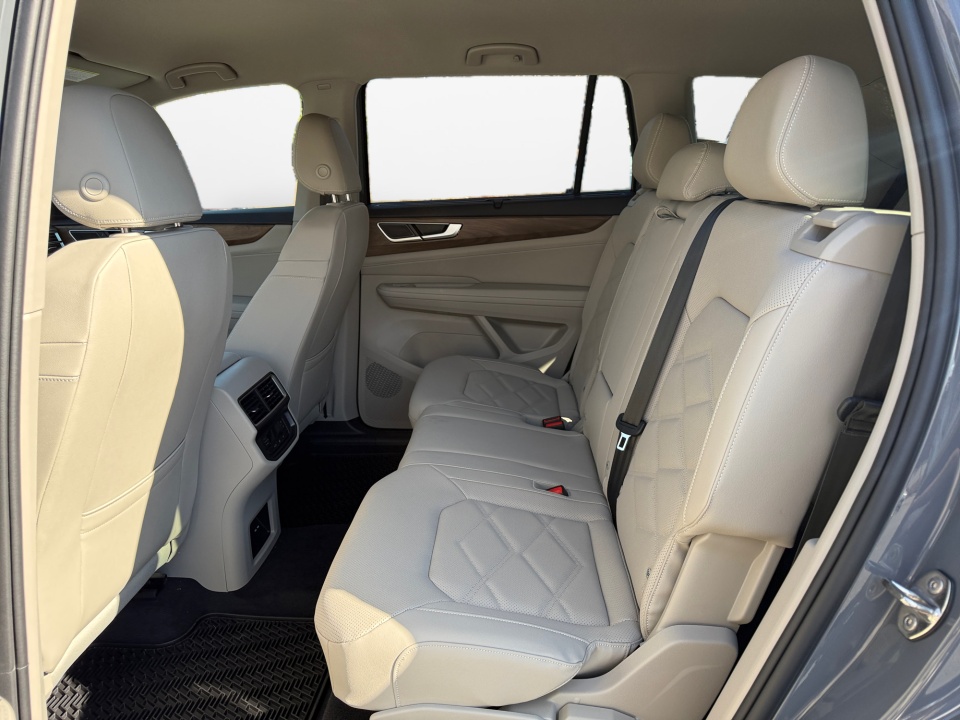 1V2HN2CA6TC501948 2026 Volkswagen Atlas SE with Technology