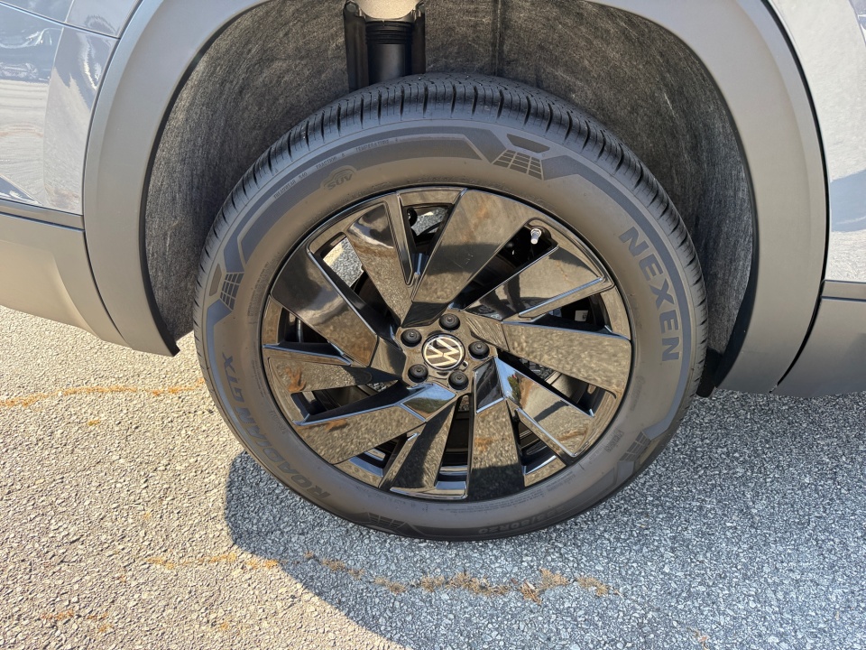 1V2HN2CA6TC501948 2026 Volkswagen Atlas SE with Technology