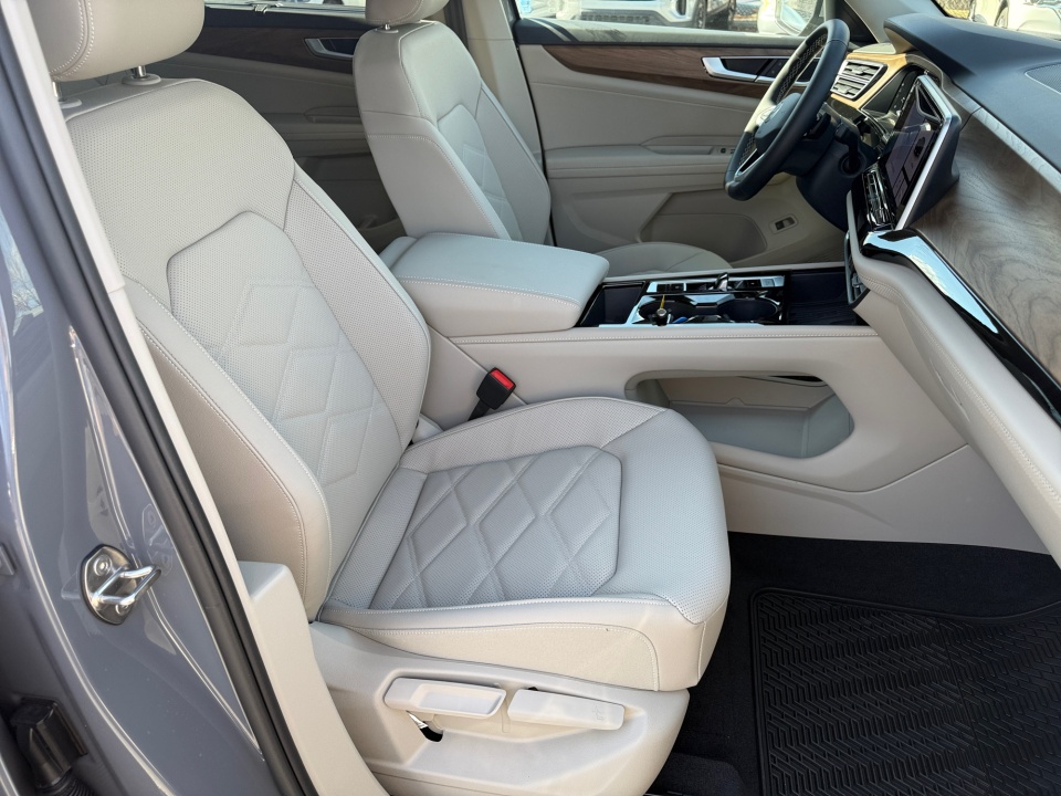 1V2HN2CA6TC501948 2026 Volkswagen Atlas SE with Technology