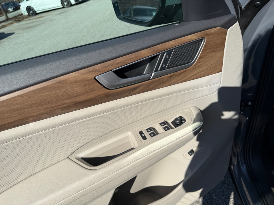 1V2HN2CA6TC501948 2026 Volkswagen Atlas SE with Technology