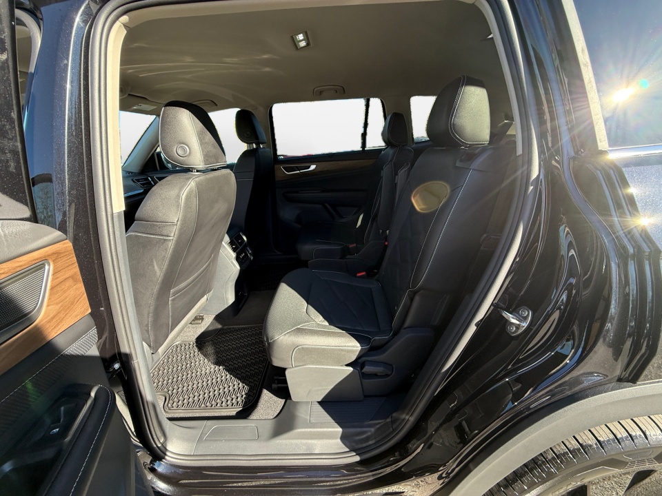 1V2HN2CA7TC531895 2026 Volkswagen Atlas SE with Technology